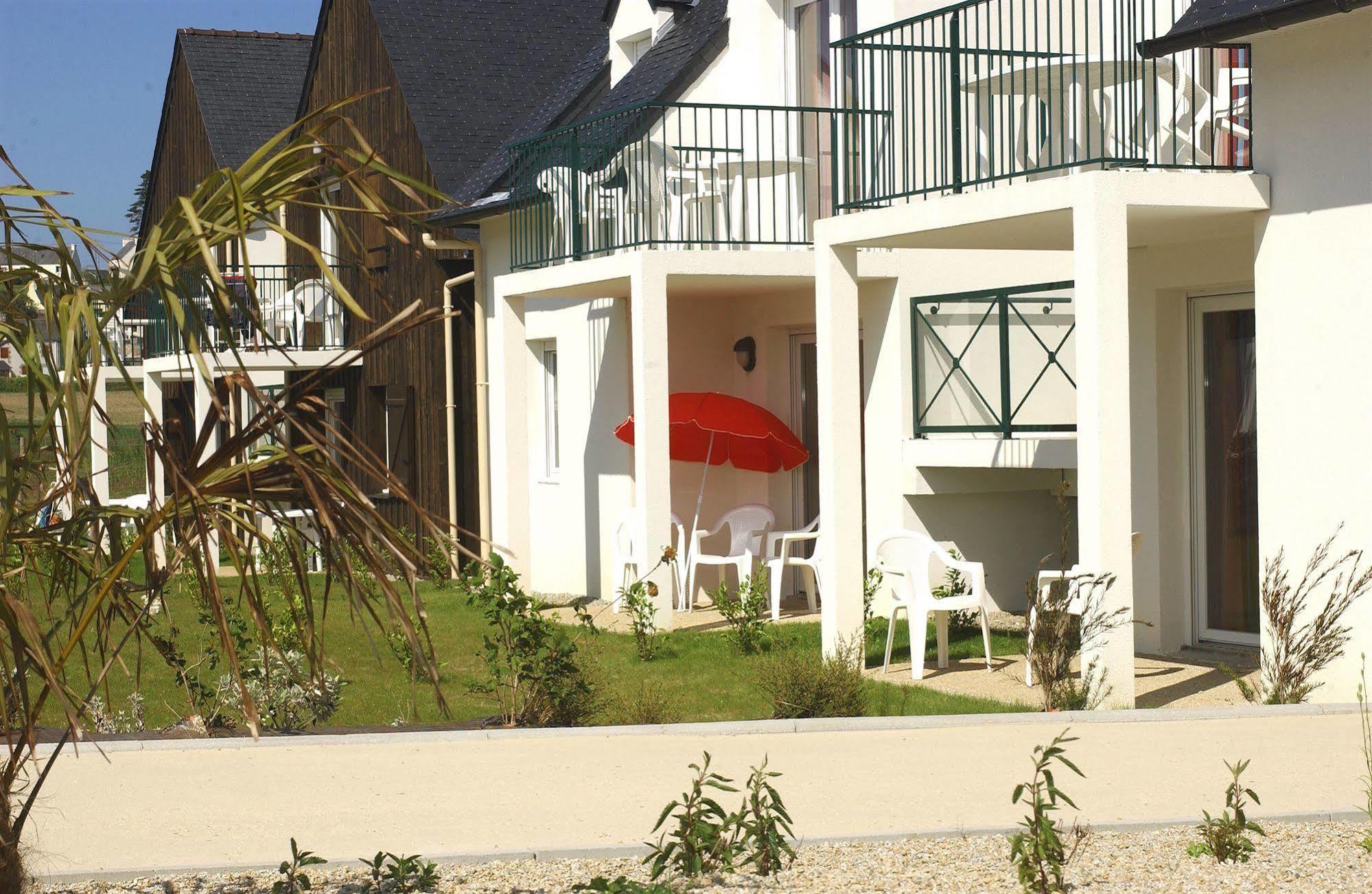 Residence Nemea Les Roches Saint-Pol-de-Léon Exteriör bild