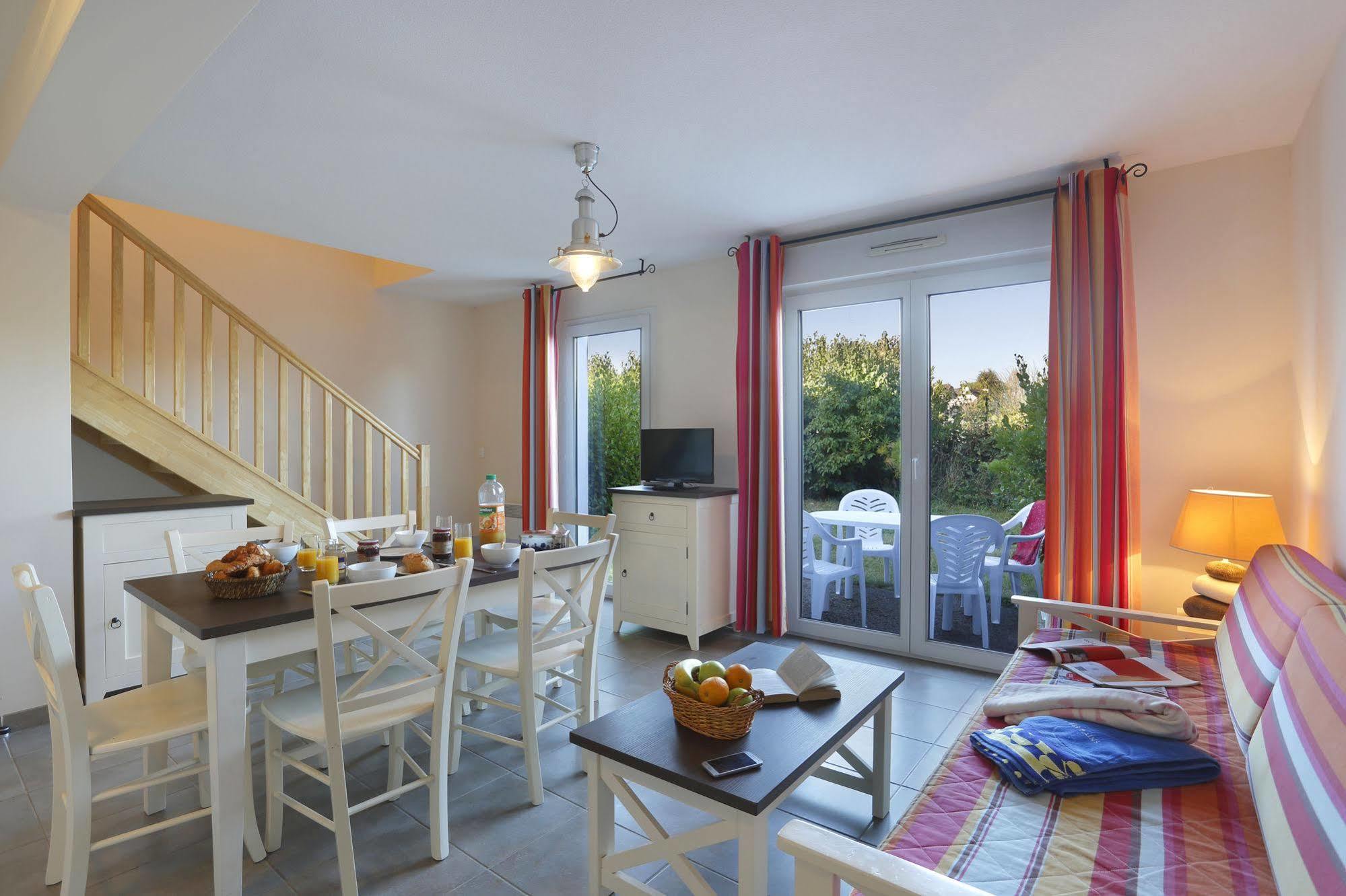 Residence Nemea Les Roches Saint-Pol-de-Léon Exteriör bild
