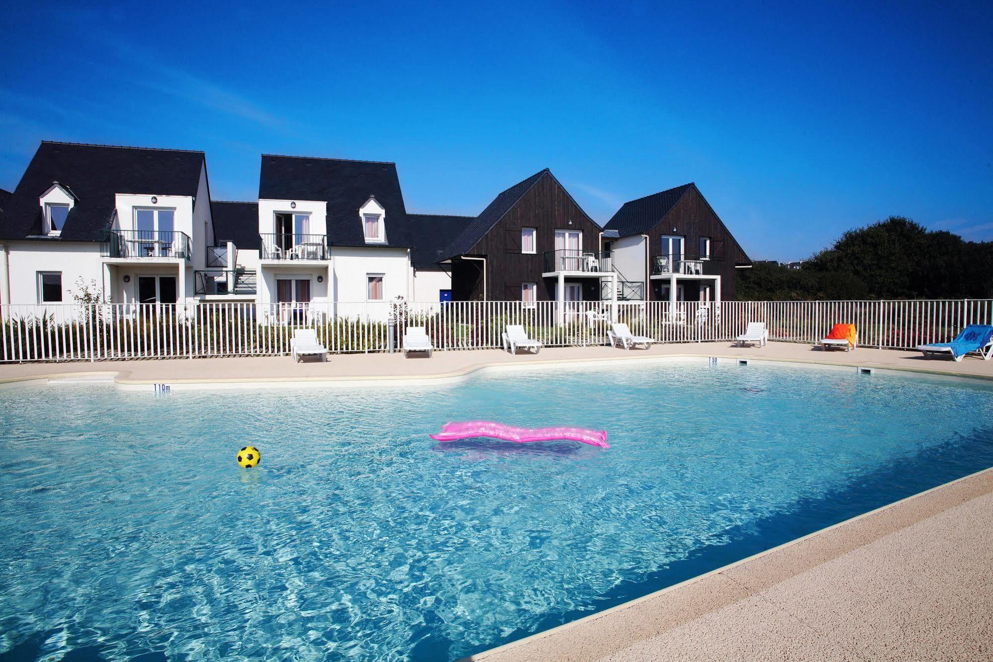 Residence Nemea Les Roches Saint-Pol-de-Léon Exteriör bild