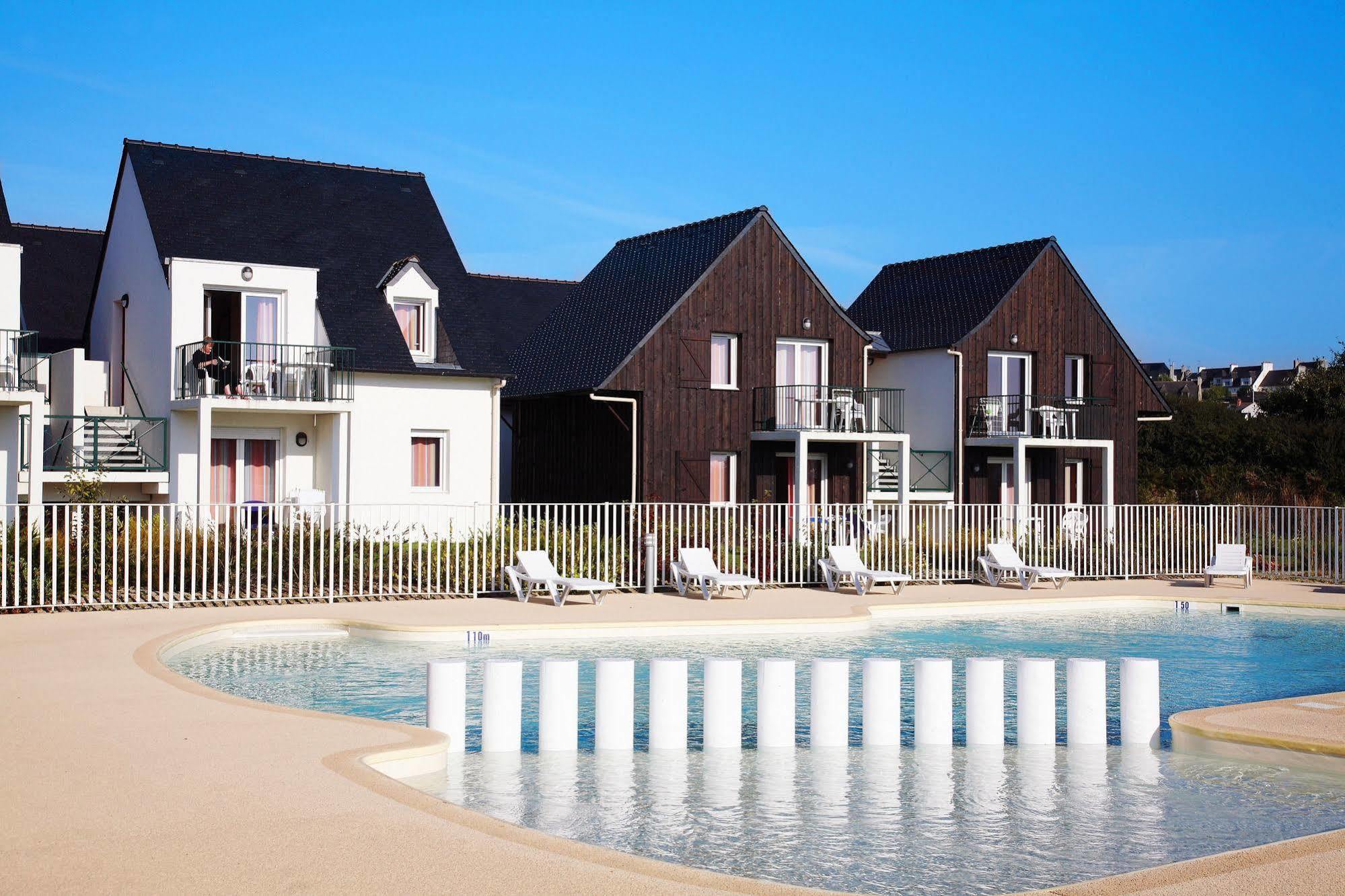 Residence Nemea Les Roches Saint-Pol-de-Léon Exteriör bild