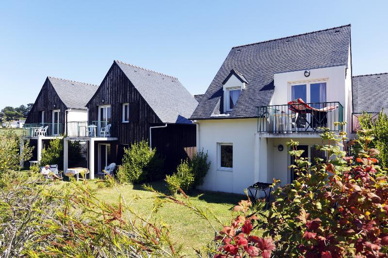 Residence Nemea Les Roches Saint-Pol-de-Léon Exteriör bild